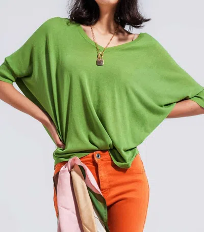 Q2 Super Soft V Neck Short Sleeve Sweater Top In Green