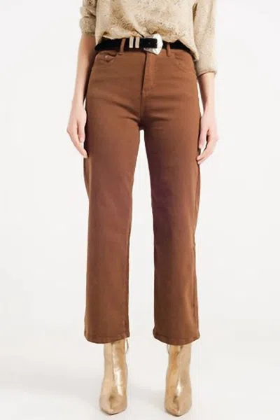 Q2 Wide Leg Jeans In Camel Brown In Yellow