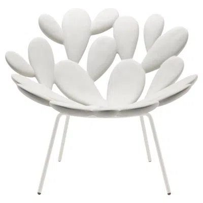 Pre-owned Qeeboo Filicudi Armchair Colored In White Polyethylene & Steel By Marcantonio