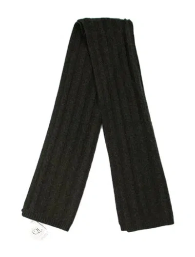 Pre-owned Qi Cashmere Cashmere Scarf In Green