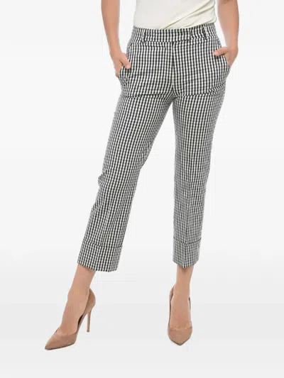Ql2 Gingham Turn-up Cropped Trousers In Black