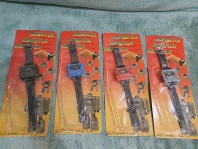 Pre-owned Quartz Nos- Vintage - Set Of 4 Color  Plastic Robot Lcd Watch (1989)