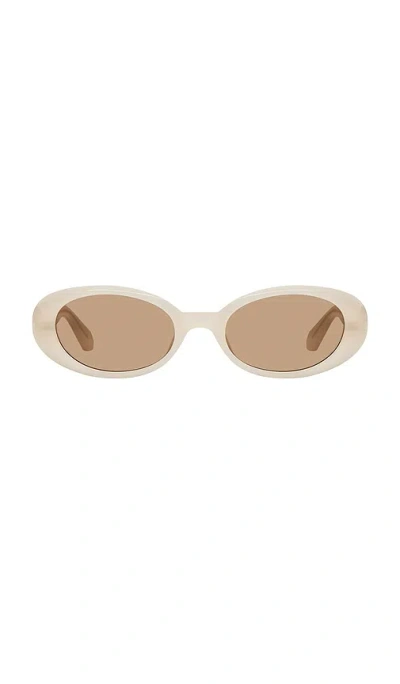 Quay Felt Cute Sunglasses In Gray