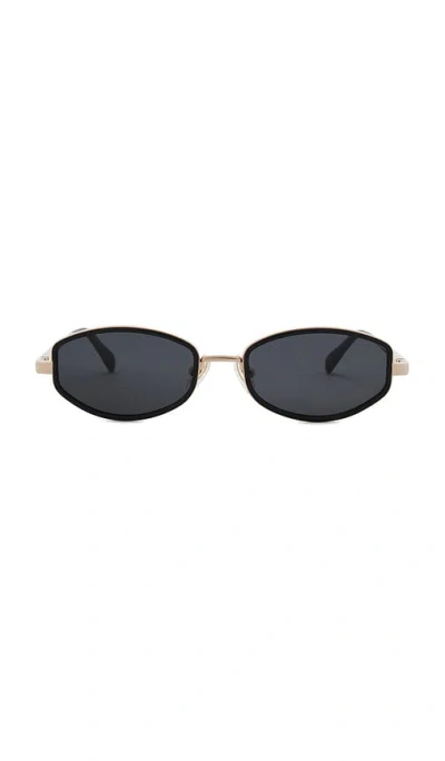Quay So Niche Sunglasses In Gray