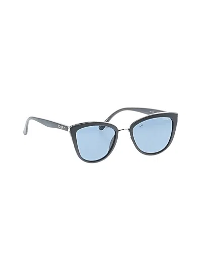 Pre-owned Quay Sunglasses In Blue