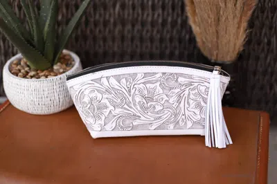 Que Chula Women's Cosmetica Chica Cosmetic Bag In White In Gray