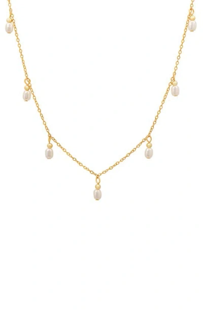 Queen Jewels Imitation Pearl Charm Necklace In Gold