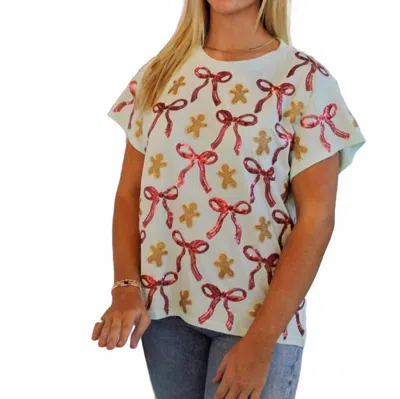 Queen Of Sparkles Gingerbread & Bows Tee In White In Multi