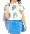 Queen Of Sparkles Globe Short Sleeve Tee In White In White