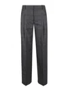 Quelledue Trousers In Grey