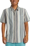 QUIKSILVER OXFORD STRIPE SHORT SLEEVE BUTTON-UP SHIRT