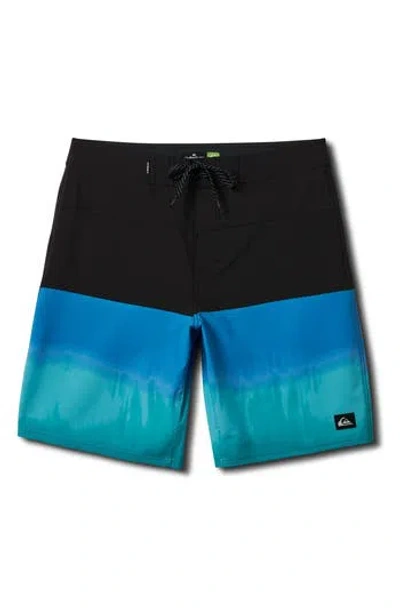 Quiksilver Surfsilk Panel Board Shorts
