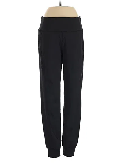 Pre-owned Quince Active Pants In Black