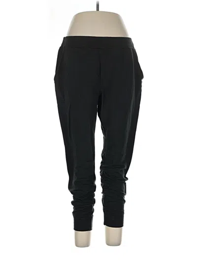 Pre-owned Quince Active Pants In Black