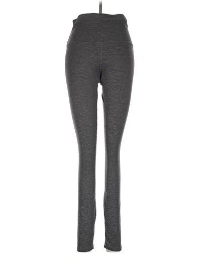 Pre-owned Quince Active Pants In Gray
