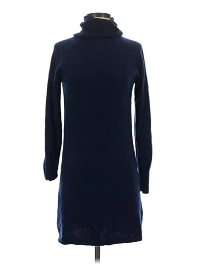 Pre-owned Quince Casual Dress In Blue
