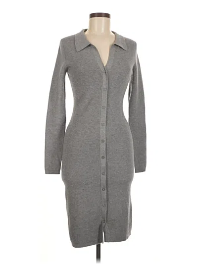 Pre-owned Quince Casual Dress In Gray
