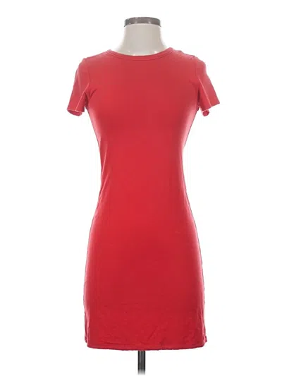 Pre-owned Quince Casual Dress In Red