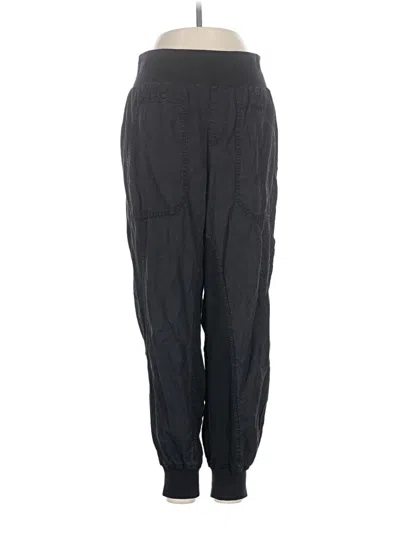 Pre-owned Quince Casual Pants In Black