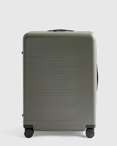 Quince Expandable Check-in Hard Shell Suitcase 27" In Olive