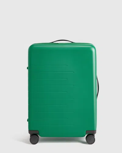 Quince Expandable Medium Check-in Suitcase