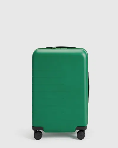 Quince Expandable Small Carry-on Suitcase
