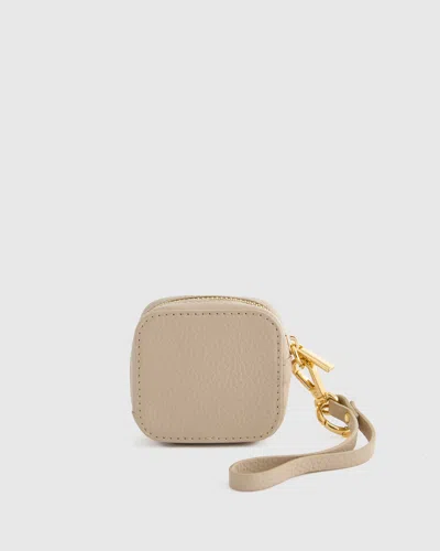 Quince Italian Leather Airpod Zip Case In Taupe
