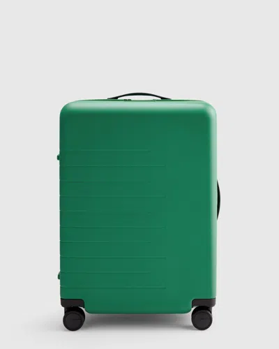 Quince Medium Check-in Suitcase