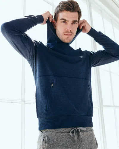 Quince Men's Flowknit Performance Hoodie In Heather Navy