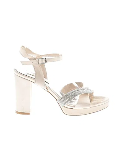 Pre-owned Quince Sandals In Ivory