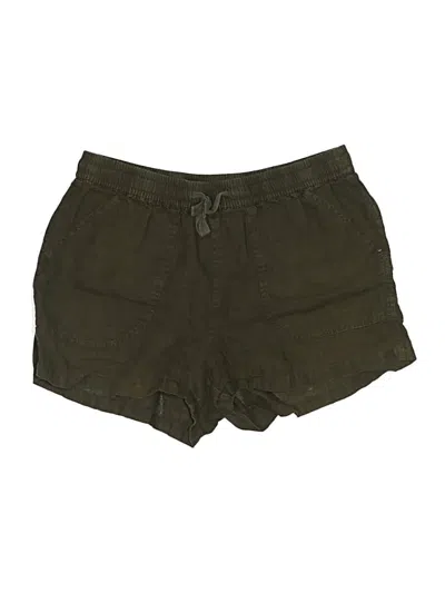 Pre-owned Quince Shorts In Green