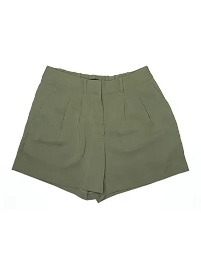 Pre-owned Quince Shorts In Green