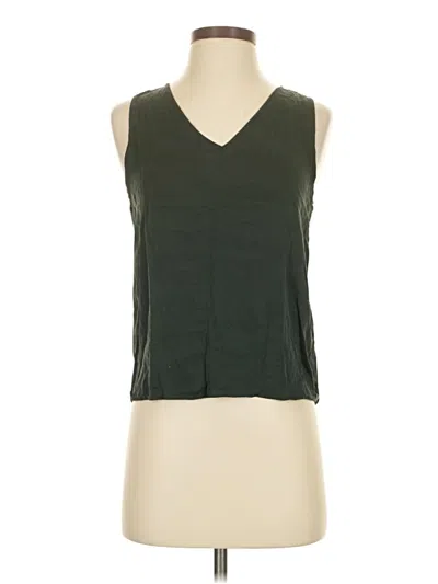 Pre-owned Quince Sleeveless T-shirt In Green