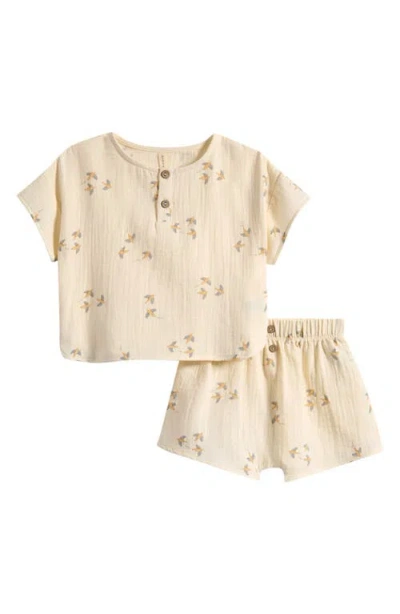 Quincy Mae Babies'  Cotton Gauze Henley Top & Shorts Set In Neutral