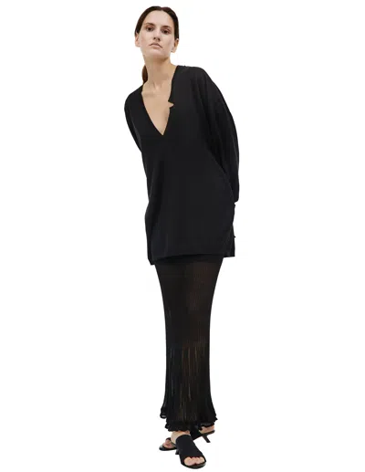 Quira Black V-neck Jumper