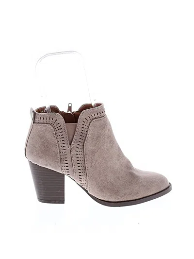 Pre-owned Qupid Ankle Boots In Gray