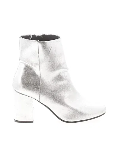 Pre-owned Qupid Ankle Boots In Silver