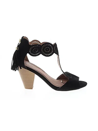 Pre-owned Qupid Sandals In Black