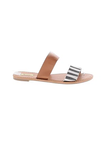 Pre-owned Qupid Sandals In Tan