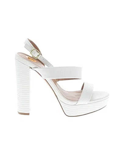 Pre-owned Qupid Sandals In White