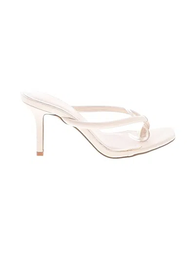 Pre-owned Qupid Sandals In White