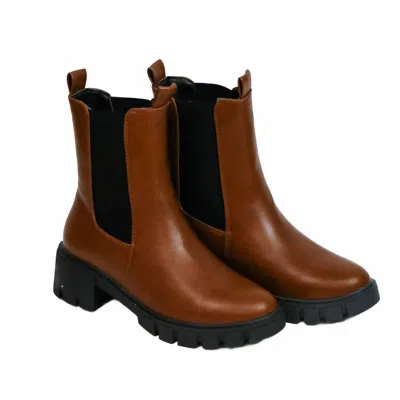 Qupid Women's Side Stretch Booties In Dark Rust In Brown