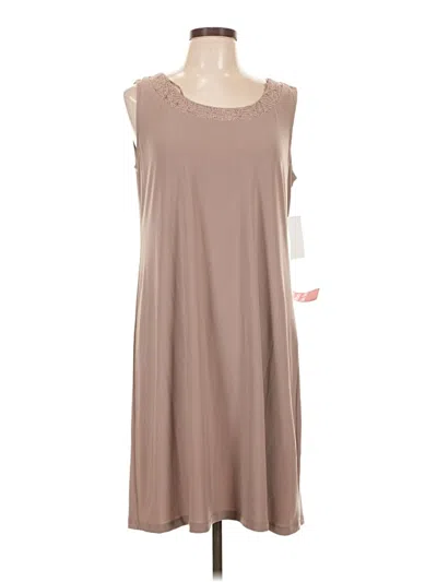 Pre-owned R & M Richards Casual Dress In Tan
