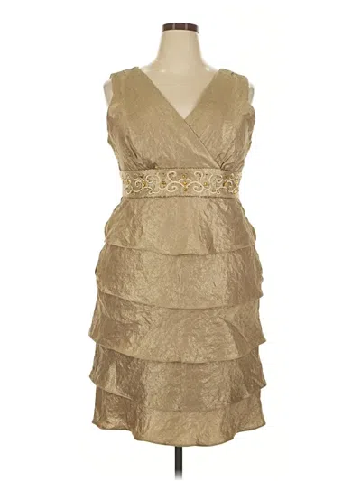 Pre-owned R & M Richards Cocktail Dress In Tan