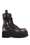 R13 Anfibi Double Stack In Pelle Laminata In Distressed Black With Pink (pink)