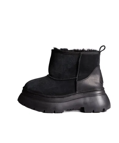 R13 Logo-patch Boots In Black