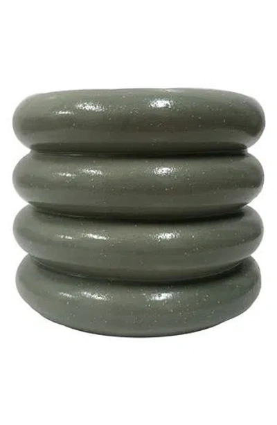R16 Home Bibendum Planter