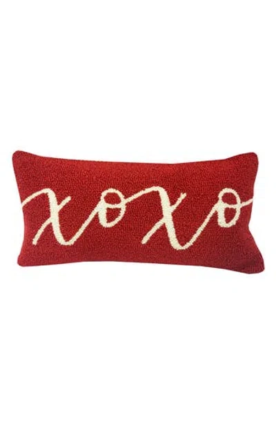 R16 Home Hugs & Kisses Indoor/outdoor Throw Pillow In Red/white