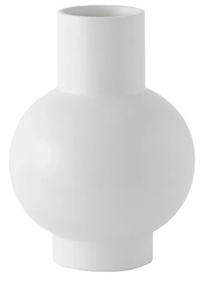 Raawii Strøm Large Earthenware Vase In White