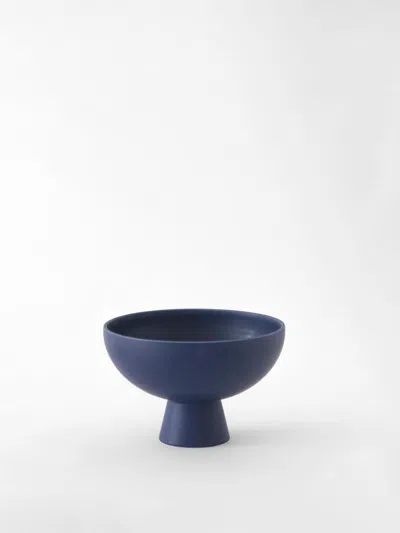 Raawii Vases Lifestyle  In Blue